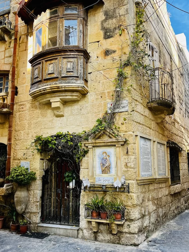 Rabat - Street Corner