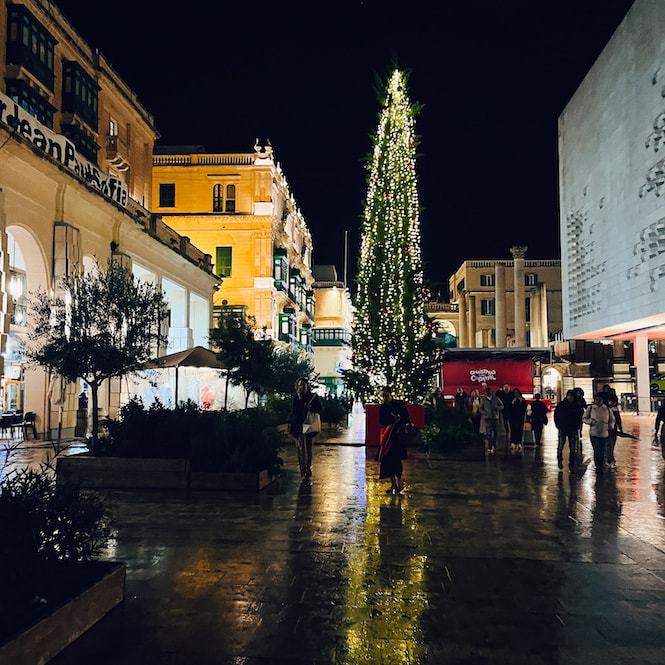 Malta in December - Christmas Decorations in Valletta