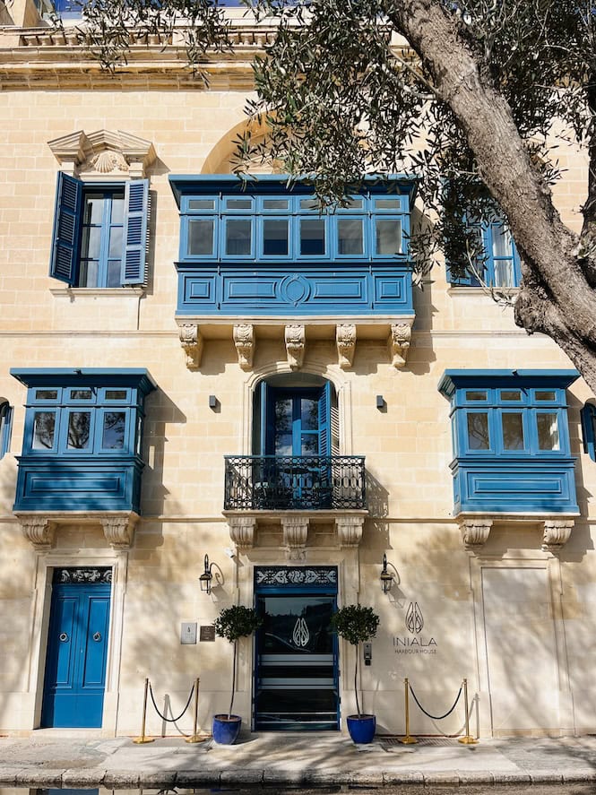 The Iniala Harbour House in Valletta, Malta, exemplifies the city's rich historical and architectural heritage, making it one of the best areas to stay in Malta for history enthusiasts. Valletta's architecture features stunning baroque buildings, narrow streets, and iconic blue balconies that add a unique charm to the cityscape. Iniala Harbour House offers luxurious accommodations with spectacular views of the Grand Harbour, combining modern elegance with historical grandeur.